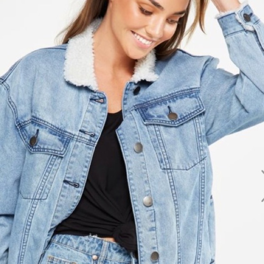 Outerwear Fuzzy Jean Jacket size 6 (S-L)
